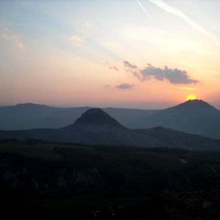 Affittacamere Arcobaleno San Leo Exterior photo